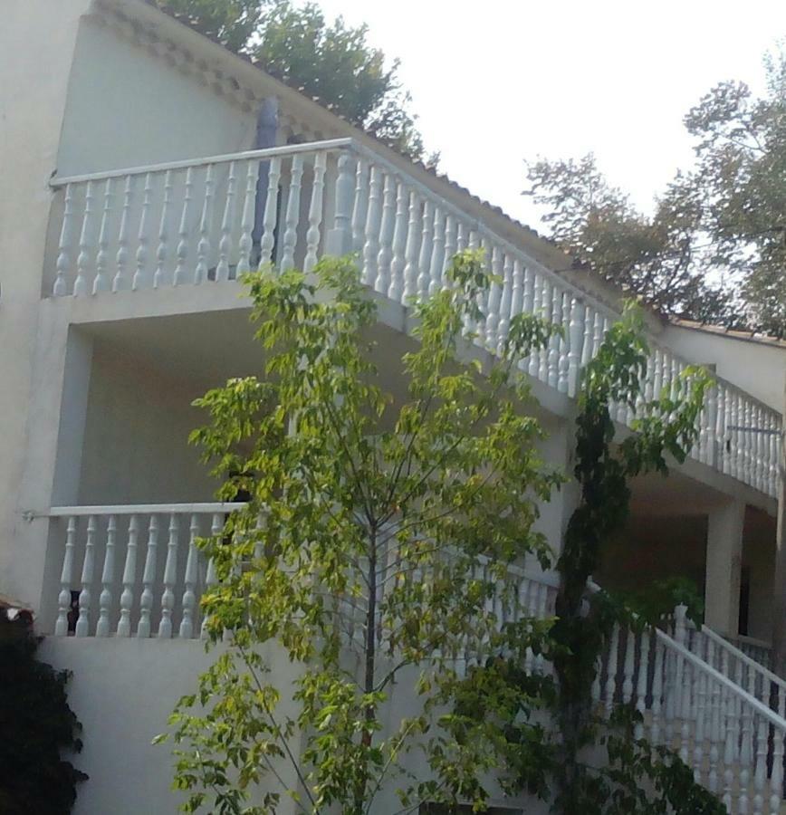 Au Pays Du Ventoux Bed & Breakfast Льо Тор Екстериор снимка